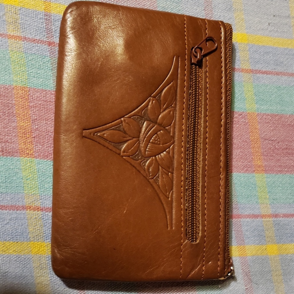 Rolfs genuine leather change purse.